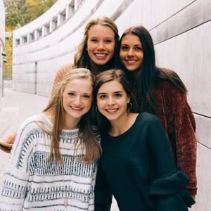 Meet your Posher, Natalie